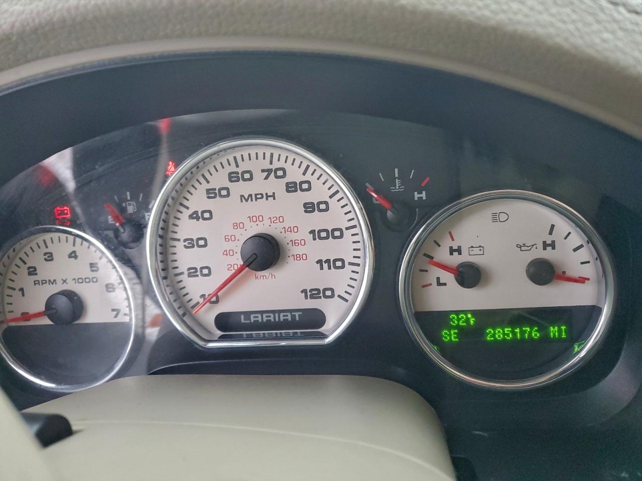 Ford F-150 Supercrew Image 7