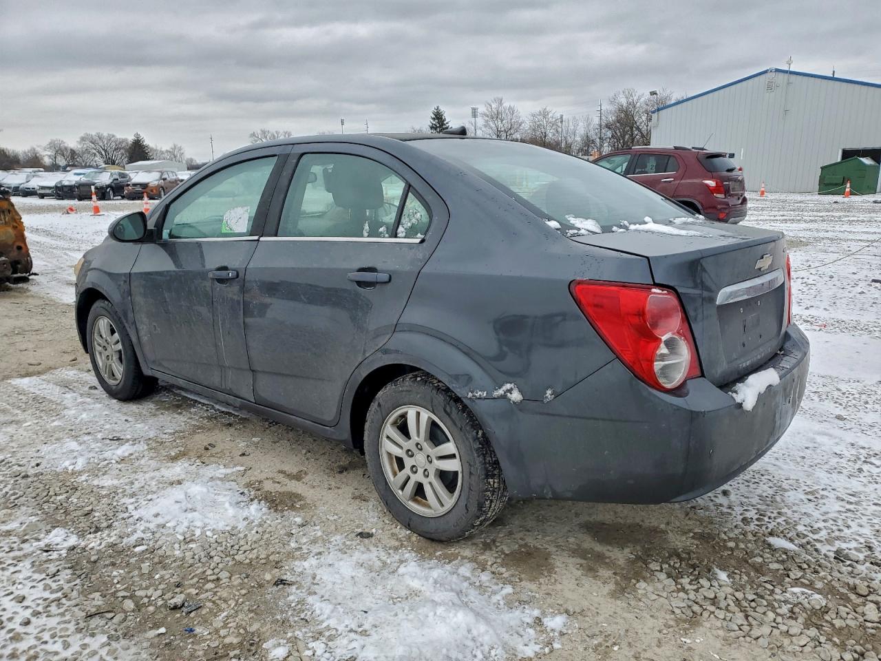 Chevrolet Sonic Lt Image 2