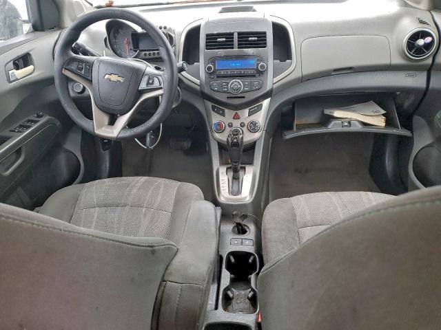 Chevrolet Sonic Lt Image 9