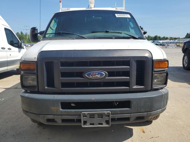 Ford Econoline E250 Van Image 5