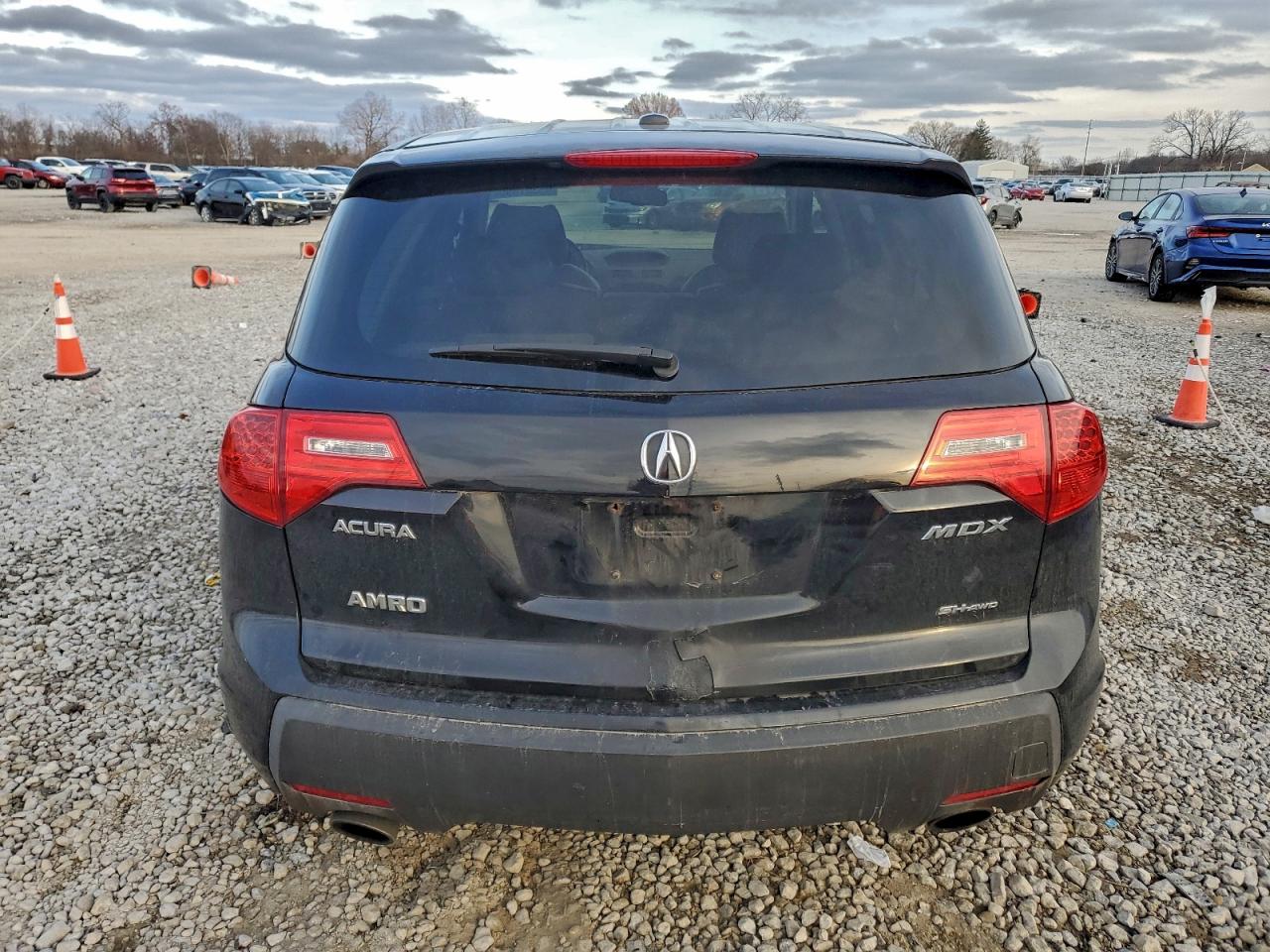 Acura MDX Image 8