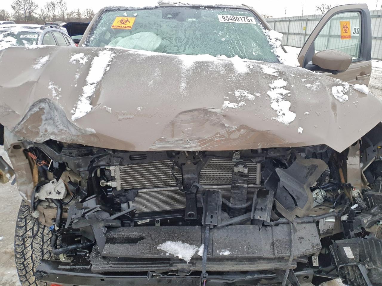 Nissan Frontier S Image 11