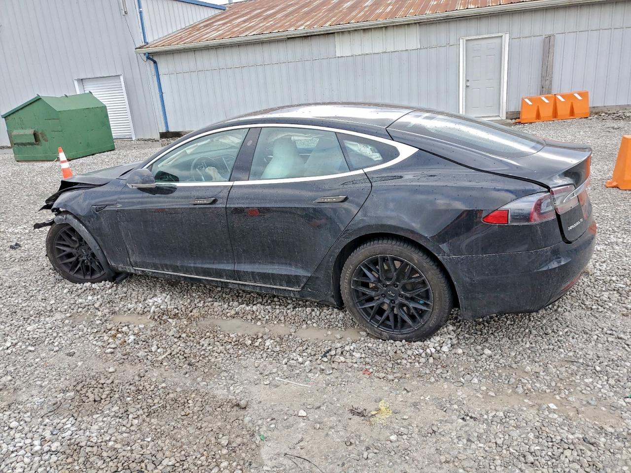 Tesla Model S Image 3