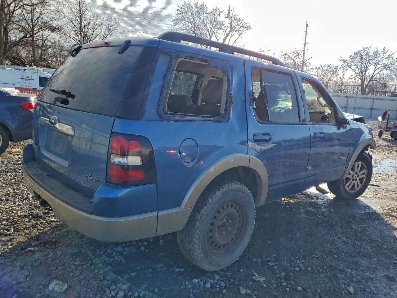 Ford Explorer Eddie Bauer Image 2