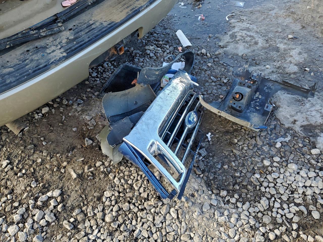 Ford Explorer Eddie Bauer Image 9