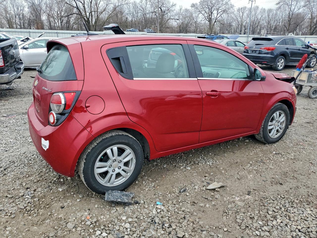Chevrolet Sonic Lt Image 12
