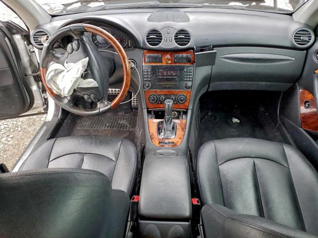 Mercedes-Benz Clk-class 320 Image 5