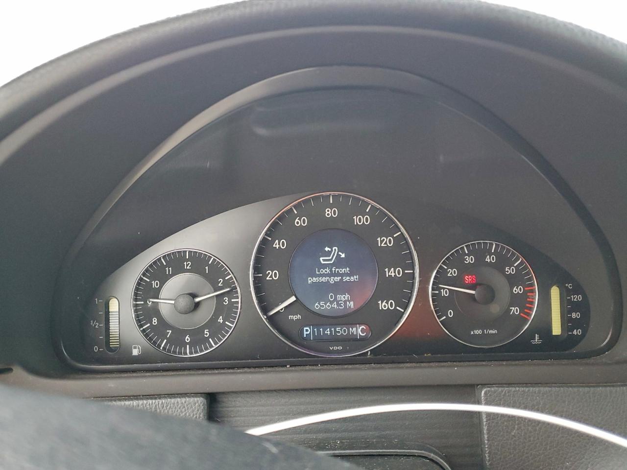 Mercedes-Benz Clk-class 320 Image 11