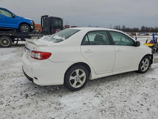 Toyota Corolla Base Image 3