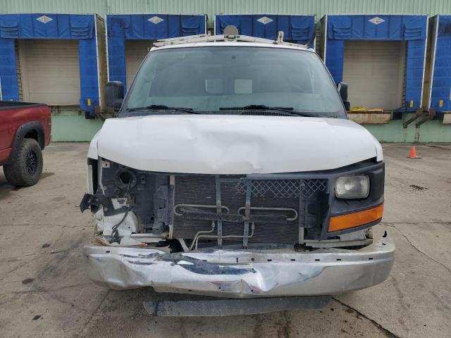 Chevrolet Express Image 6