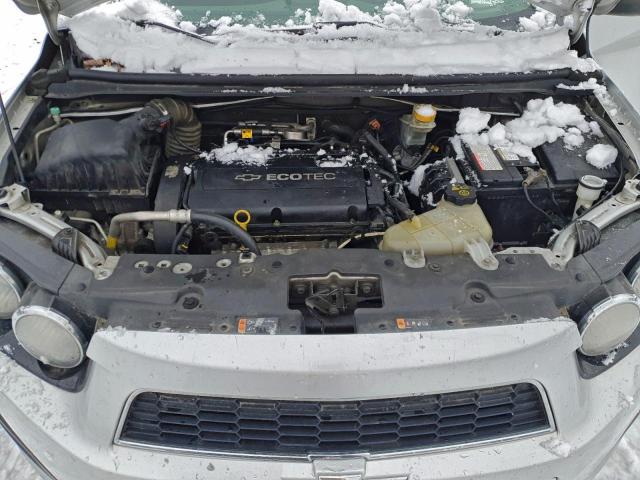 Chevrolet Sonic Lt Image 9