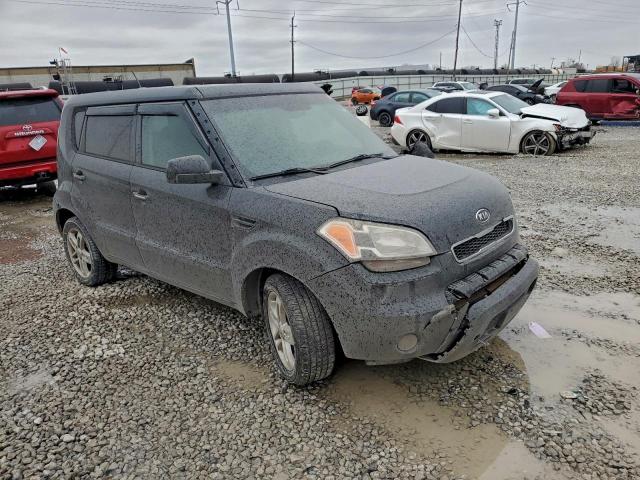 Kia Soul + Image 12