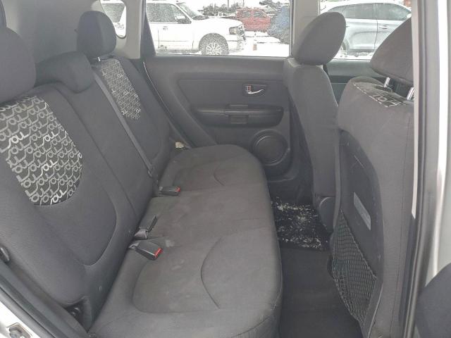 Kia Soul + Image 10
