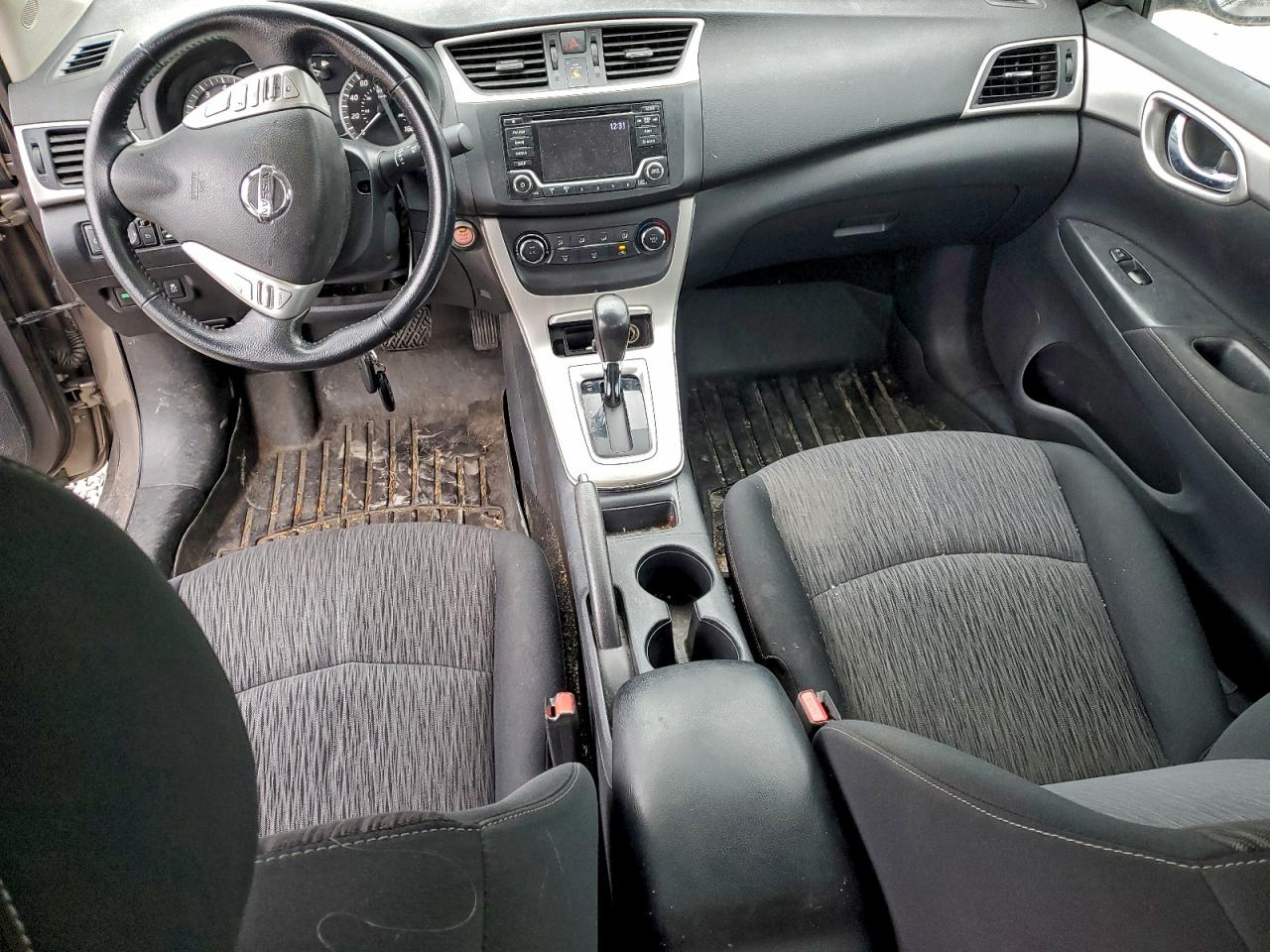 Nissan Sentra S Image 8