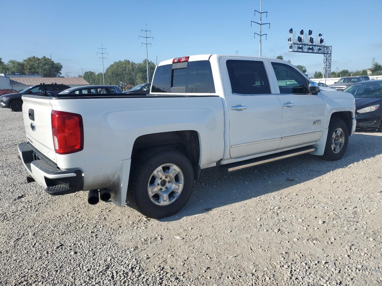 Chevrolet Silverado K1500 High Country Image 3