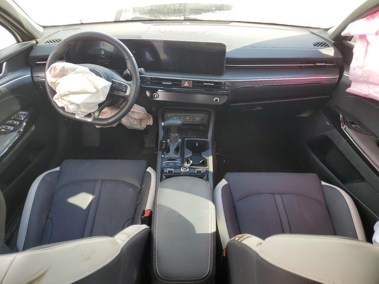 Kia K5 Gt Line Image 2