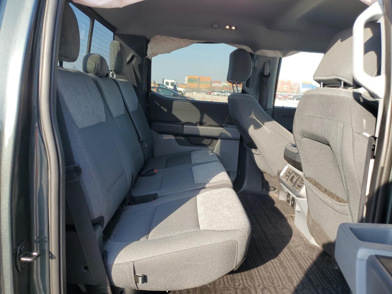 Ford F-150 Supercrew Image 7