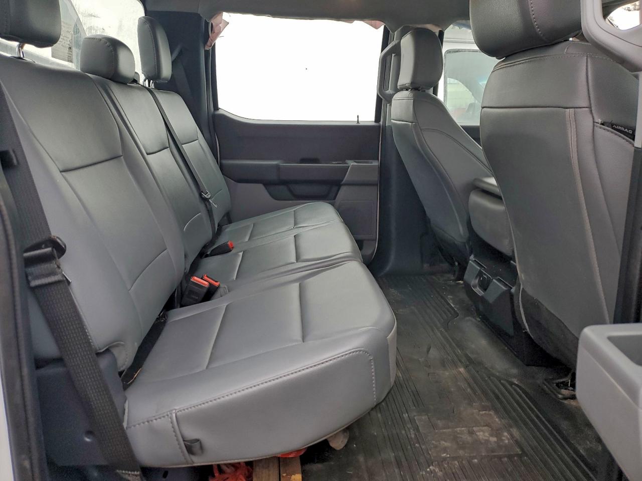 Ford F-350 Super Duty Image 7