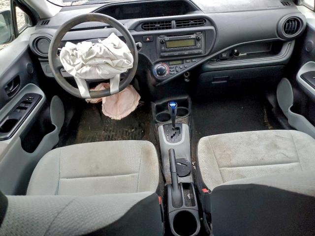 Toyota Prius Image 10