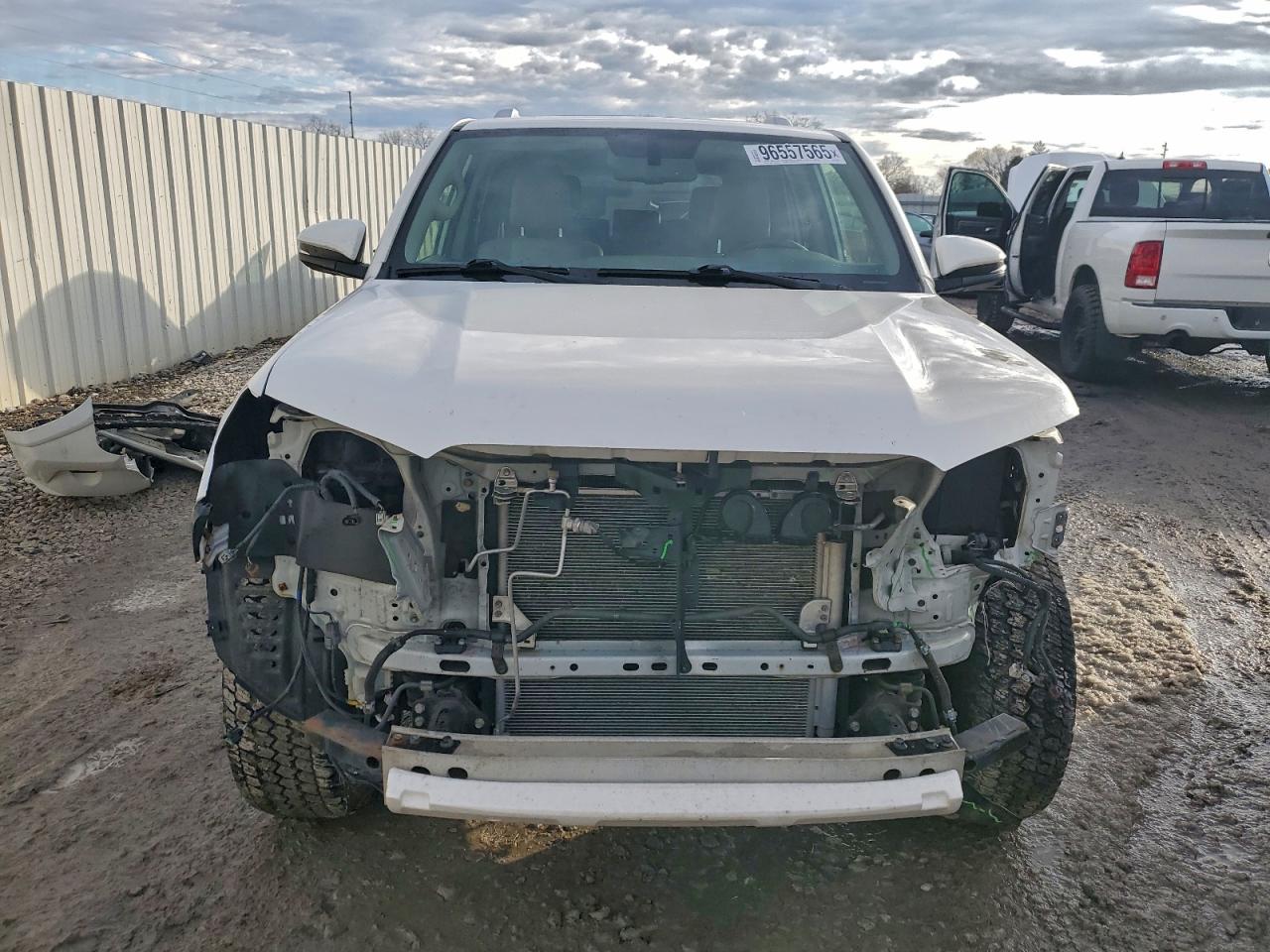 Toyota 4Runner Sr5 Image 5