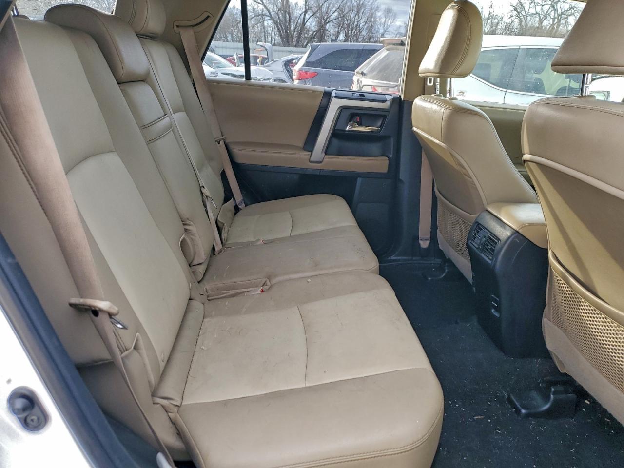 Toyota 4Runner Sr5 Image 12