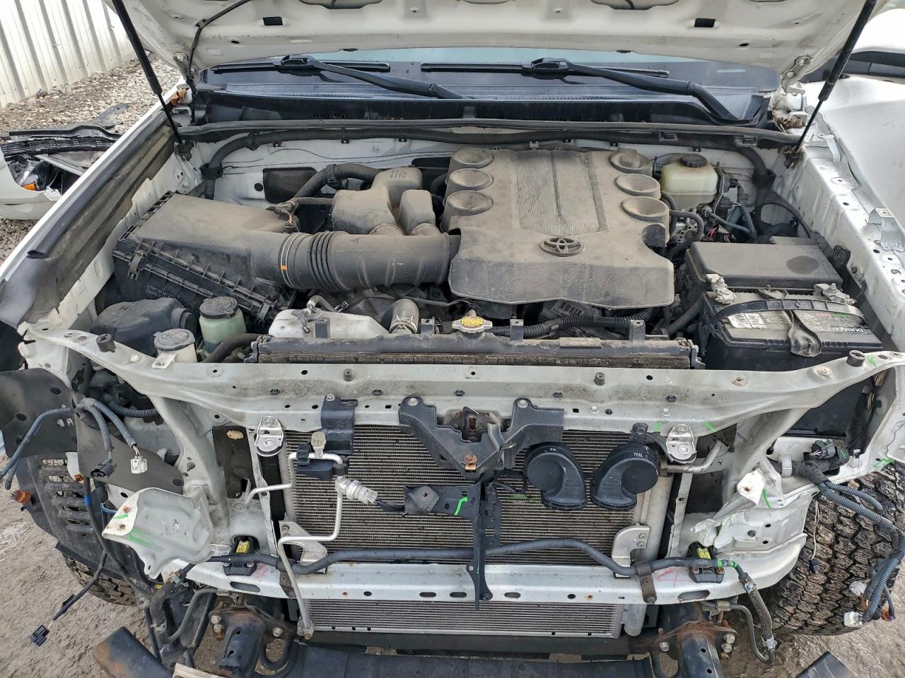 Toyota 4Runner Sr5 Image 10