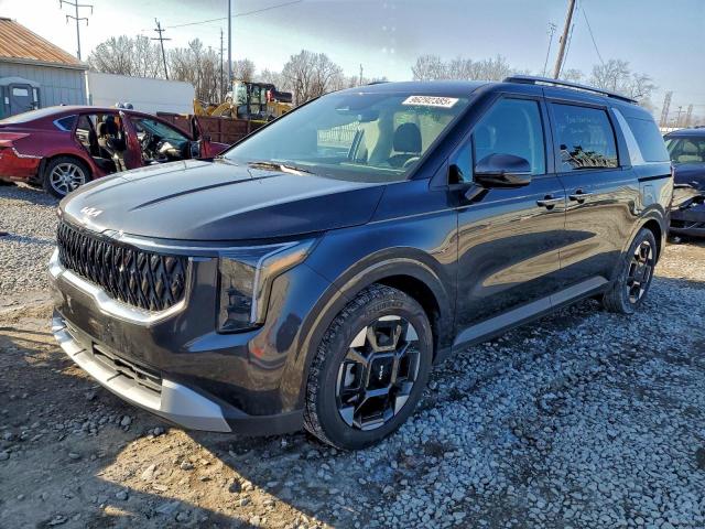  Salvage Kia Carnival