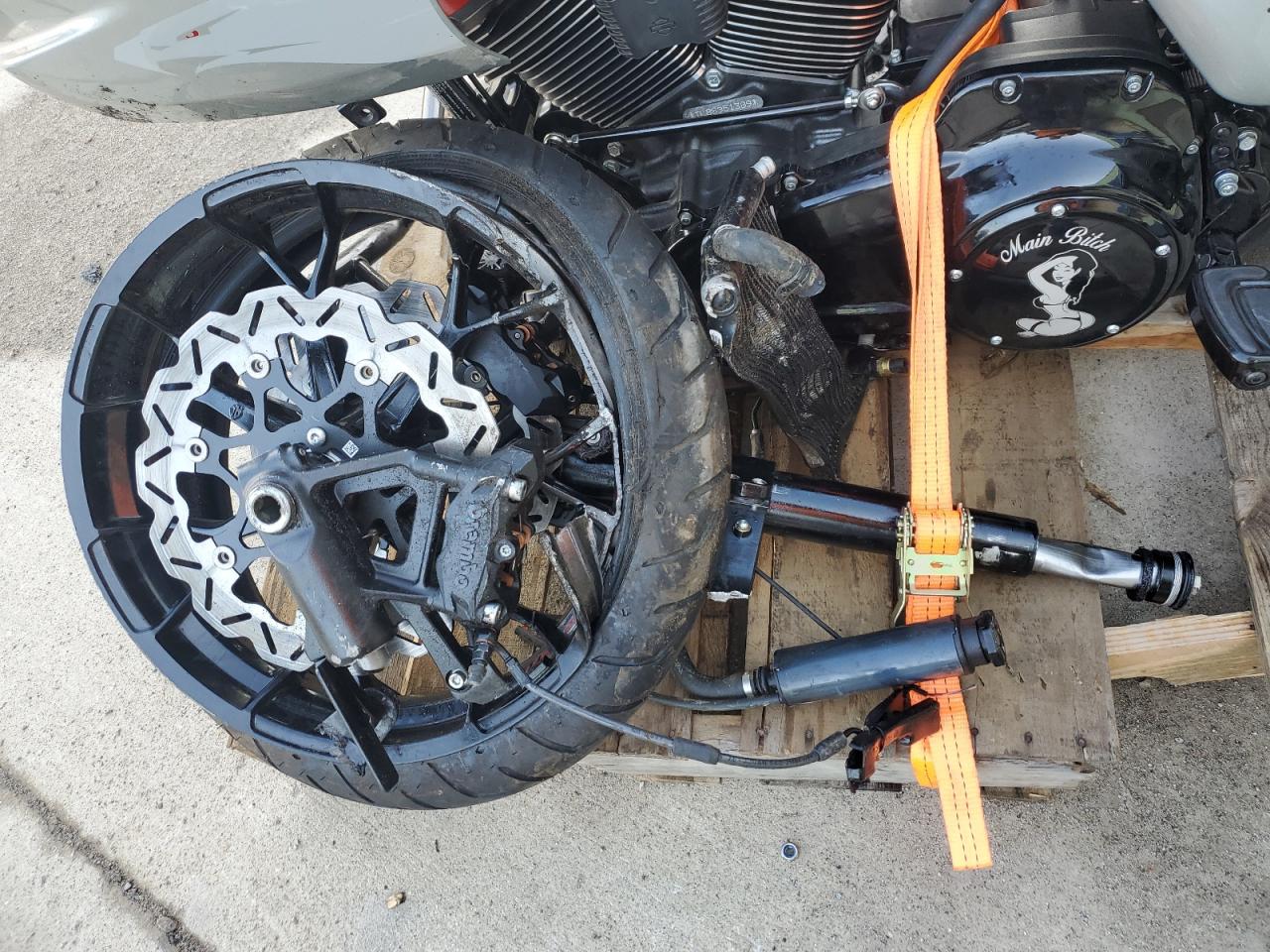 Harley-Davidson Fltrxstse Image 5