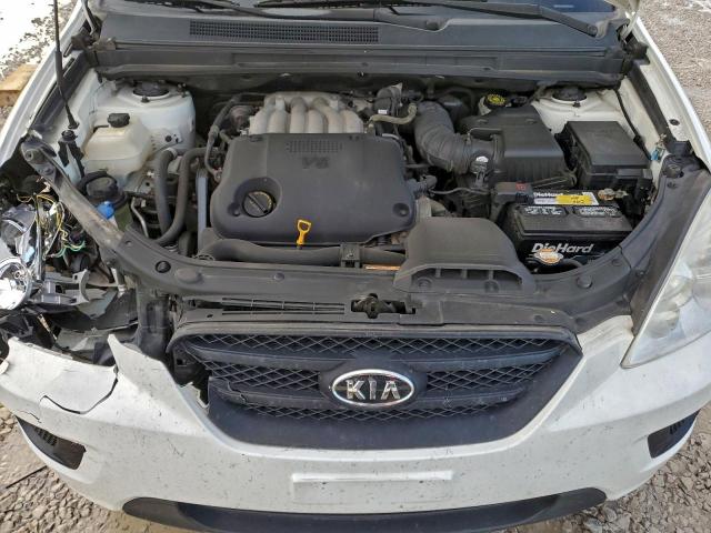 Kia Rondo Lx Image 2