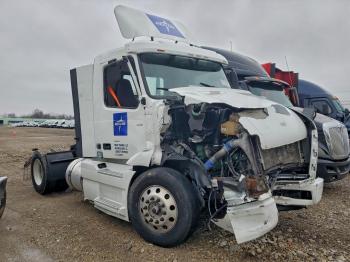  Salvage Volvo Vnr