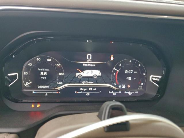 GMC Yukon Denali Image 9