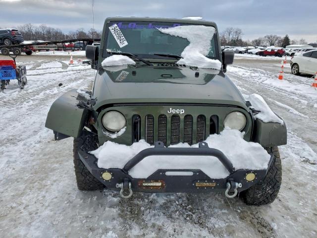 Jeep Wrangler Sahara Image 7
