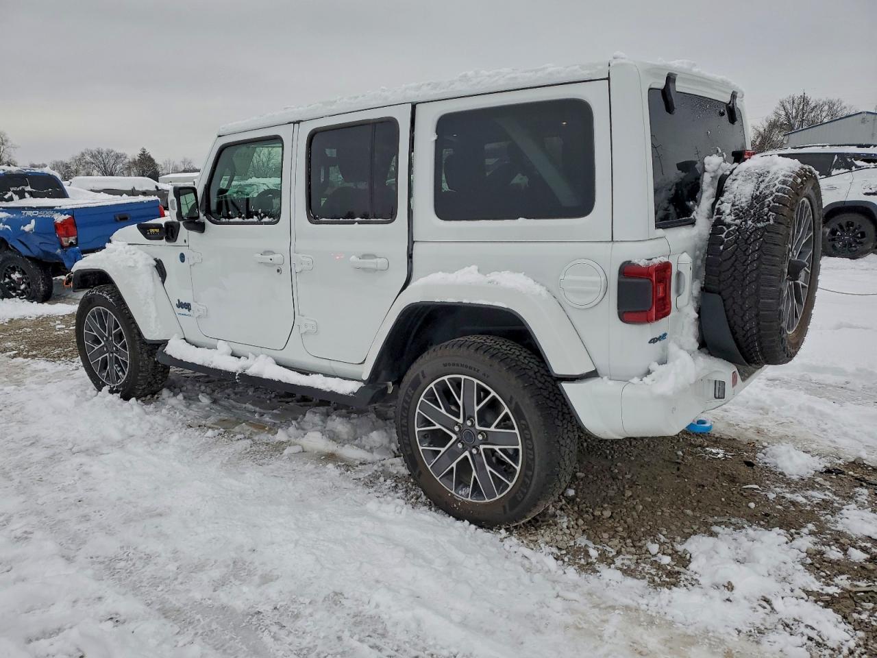 Jeep Wrangler High Altitude 4xe Image 11