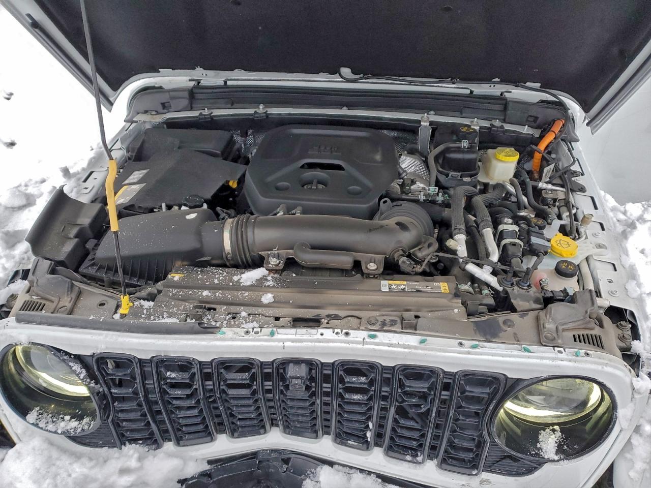 Jeep Wrangler High Altitude 4xe Image 8