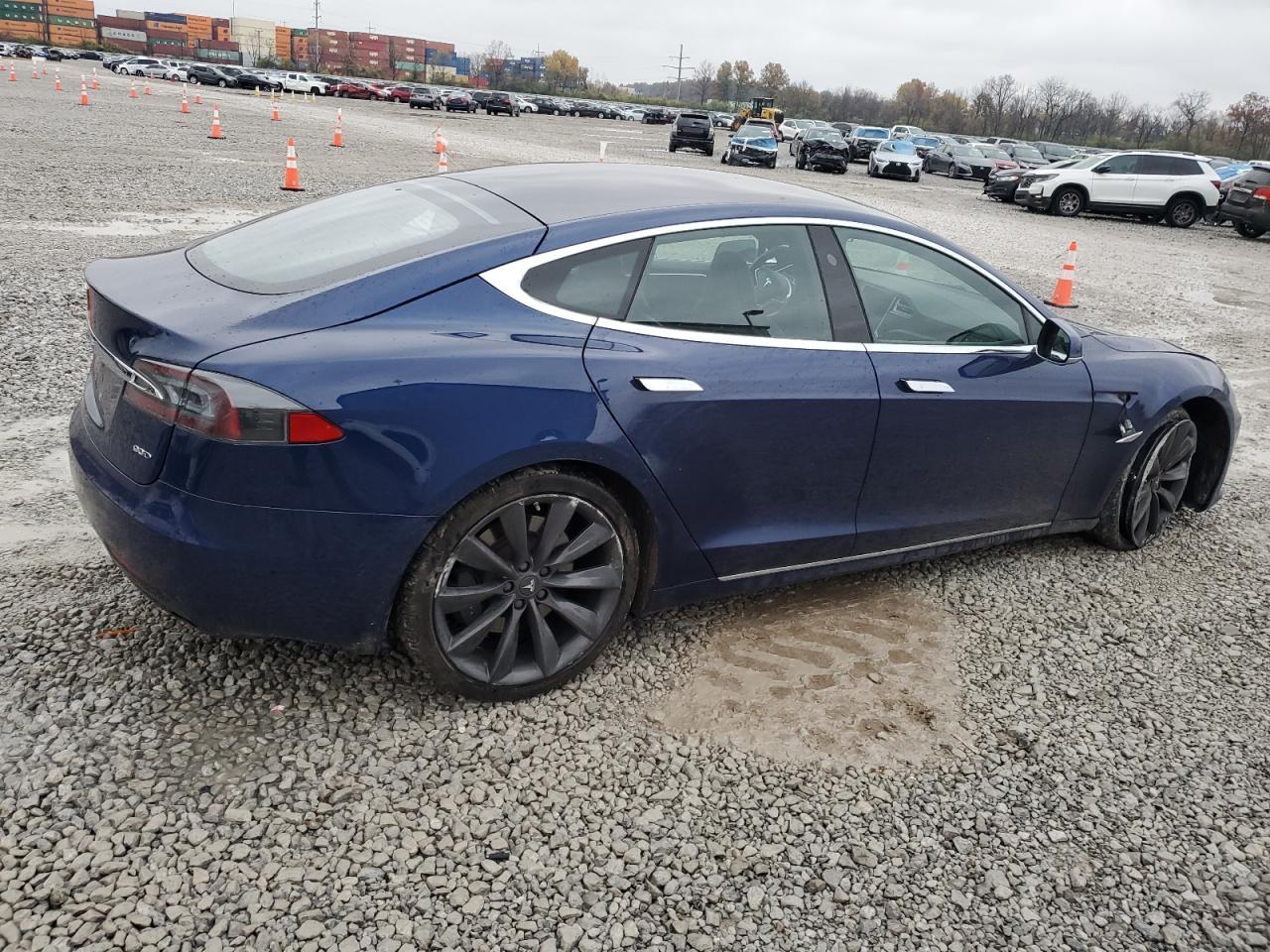 Tesla Model S Image 7