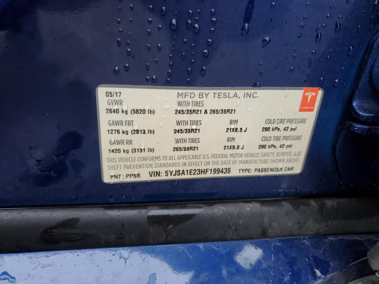 Tesla Model S Image 8