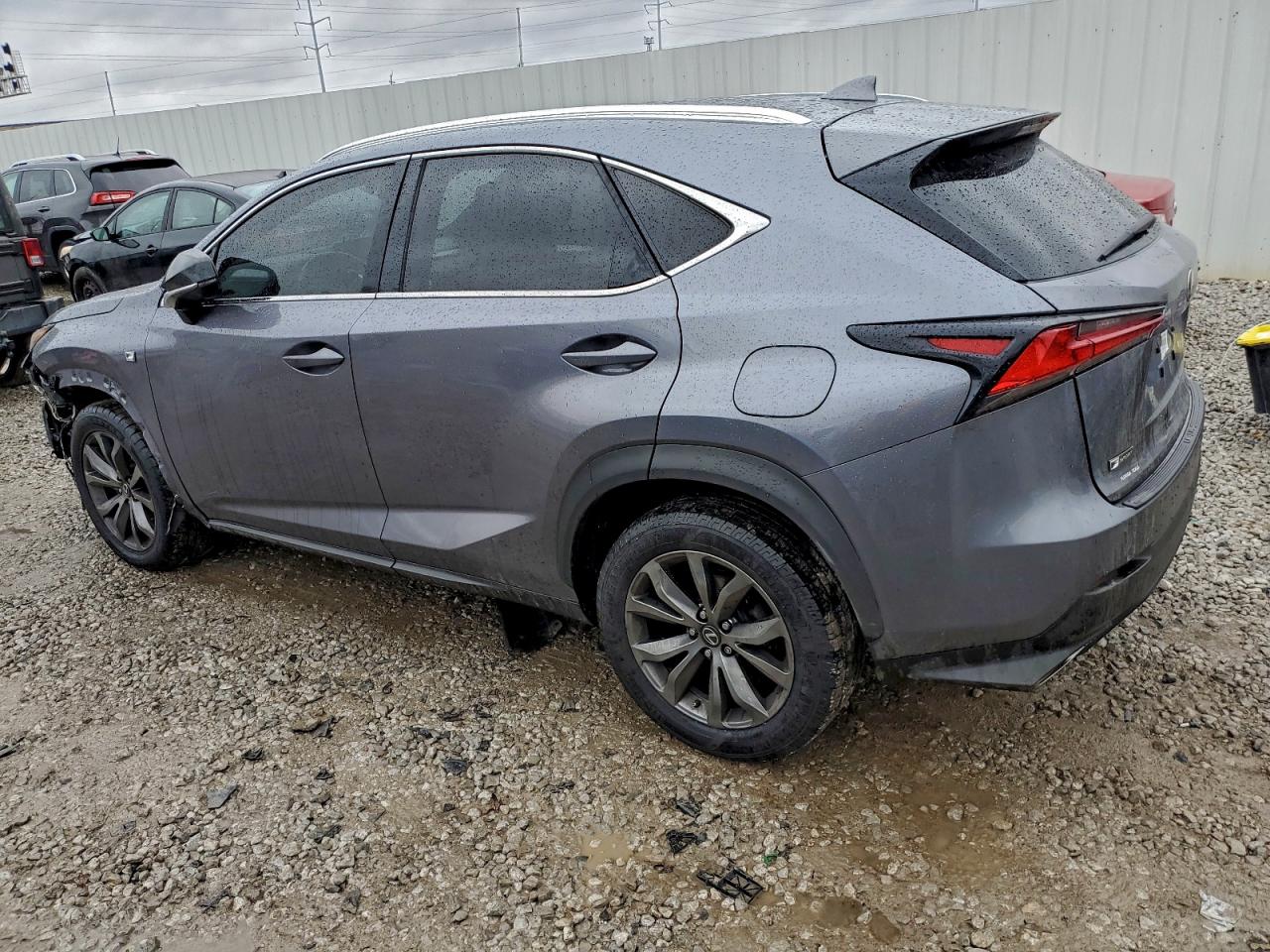 Lexus NX 300 Base Image 10