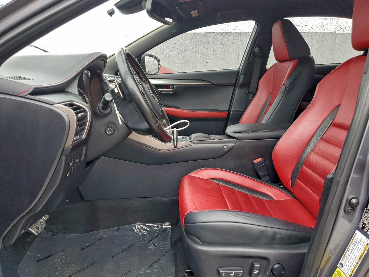 Lexus NX 300 Base Image 8