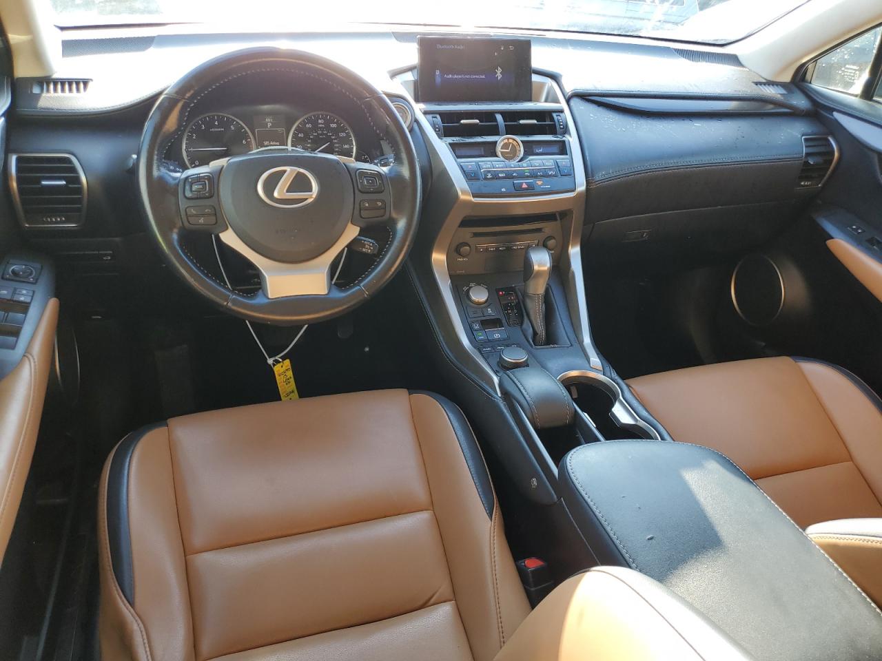 Lexus NX 200t Image 5