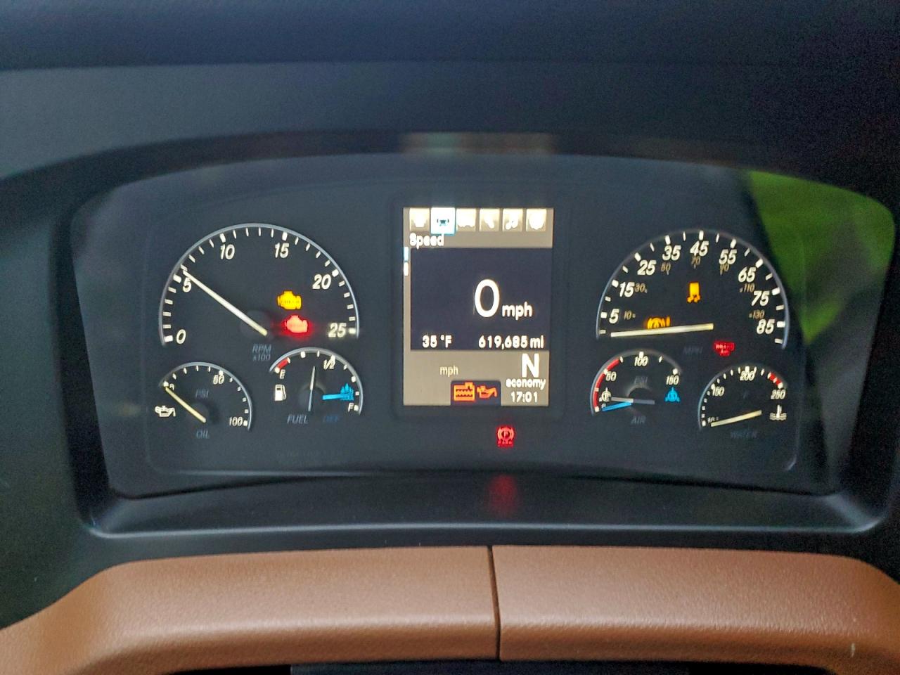 Freightliner Cascadia 1 Image 5