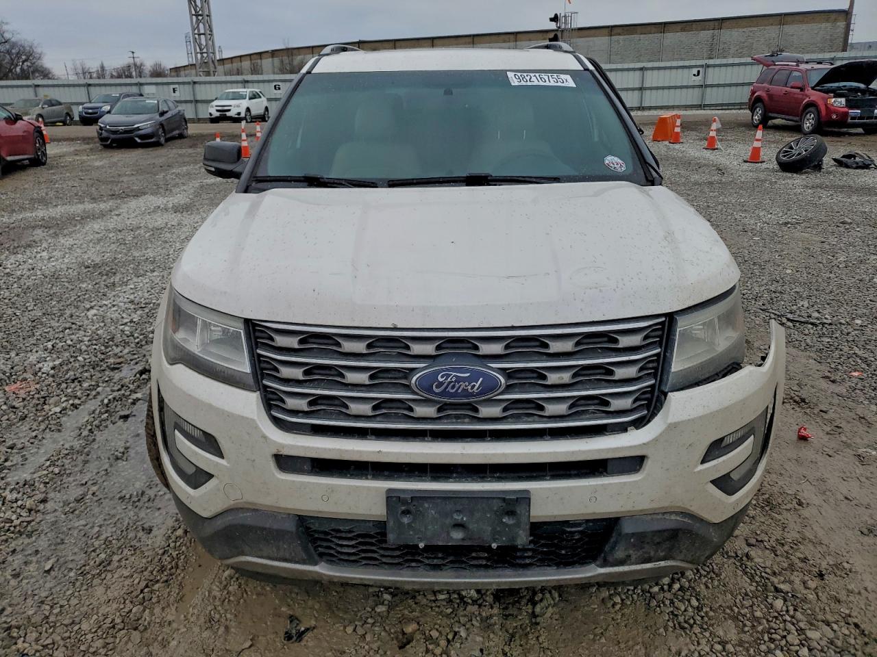 Ford Explorer Xlt Image 6