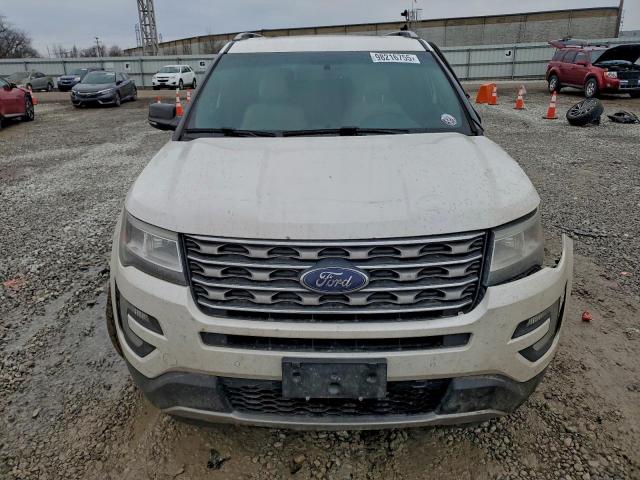 Ford Explorer Xlt Image 6