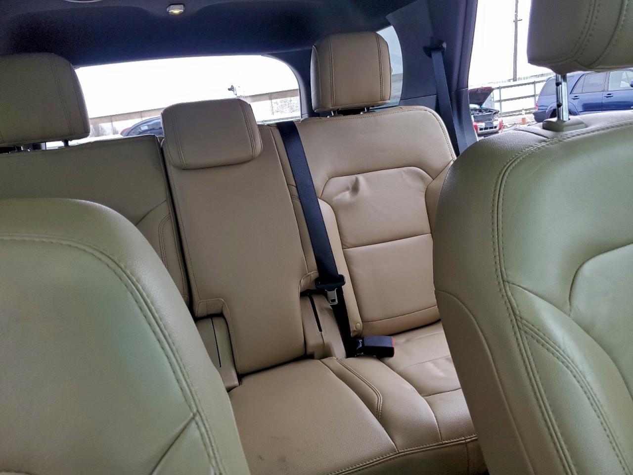 Ford Explorer Xlt Image 12