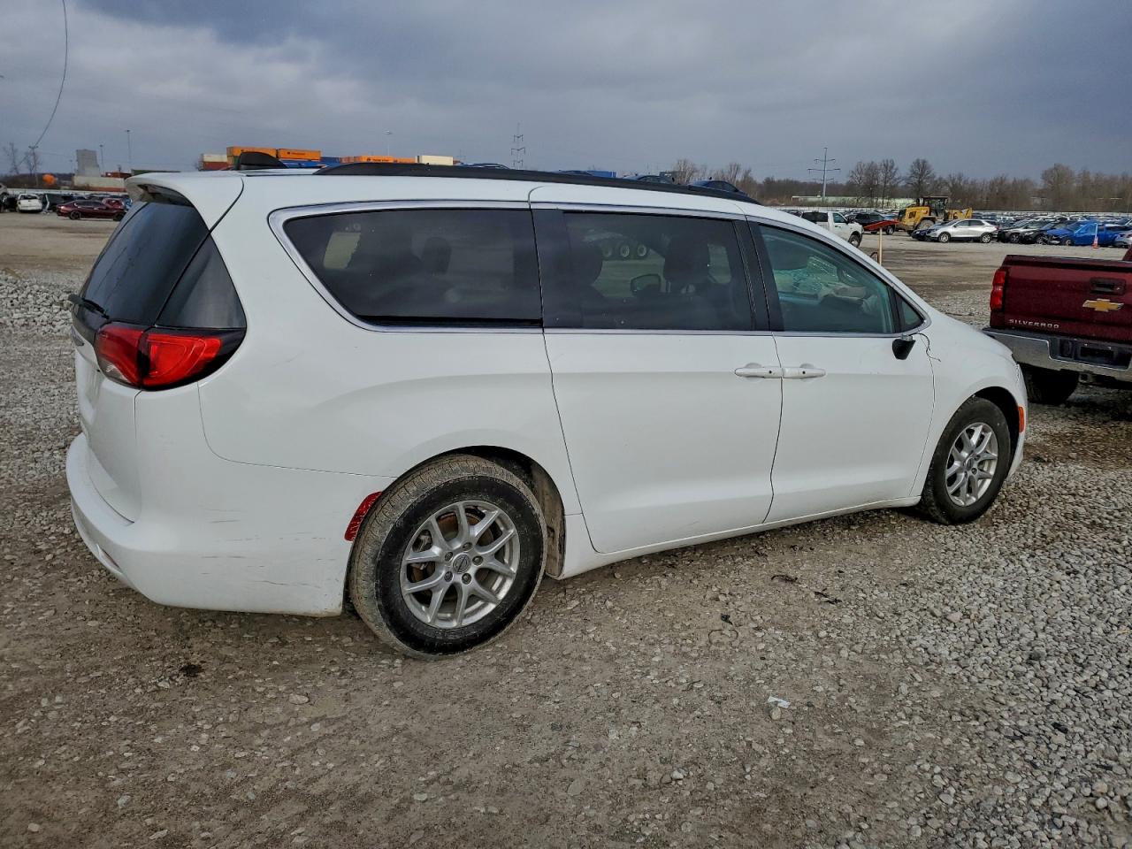 Chrysler Minivan Lxi Image 3