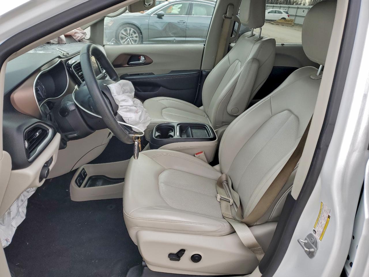 Chrysler Minivan Lxi Image 9