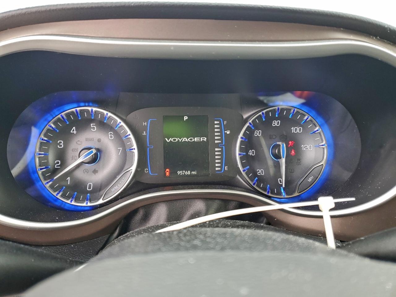 Chrysler Minivan Lxi Image 7