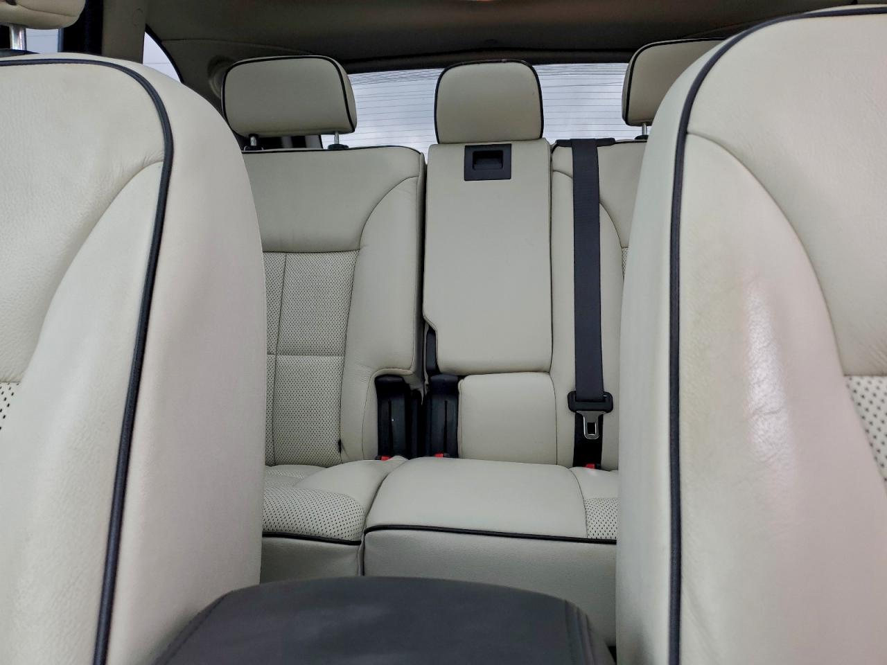 Lincoln MKX Image 11