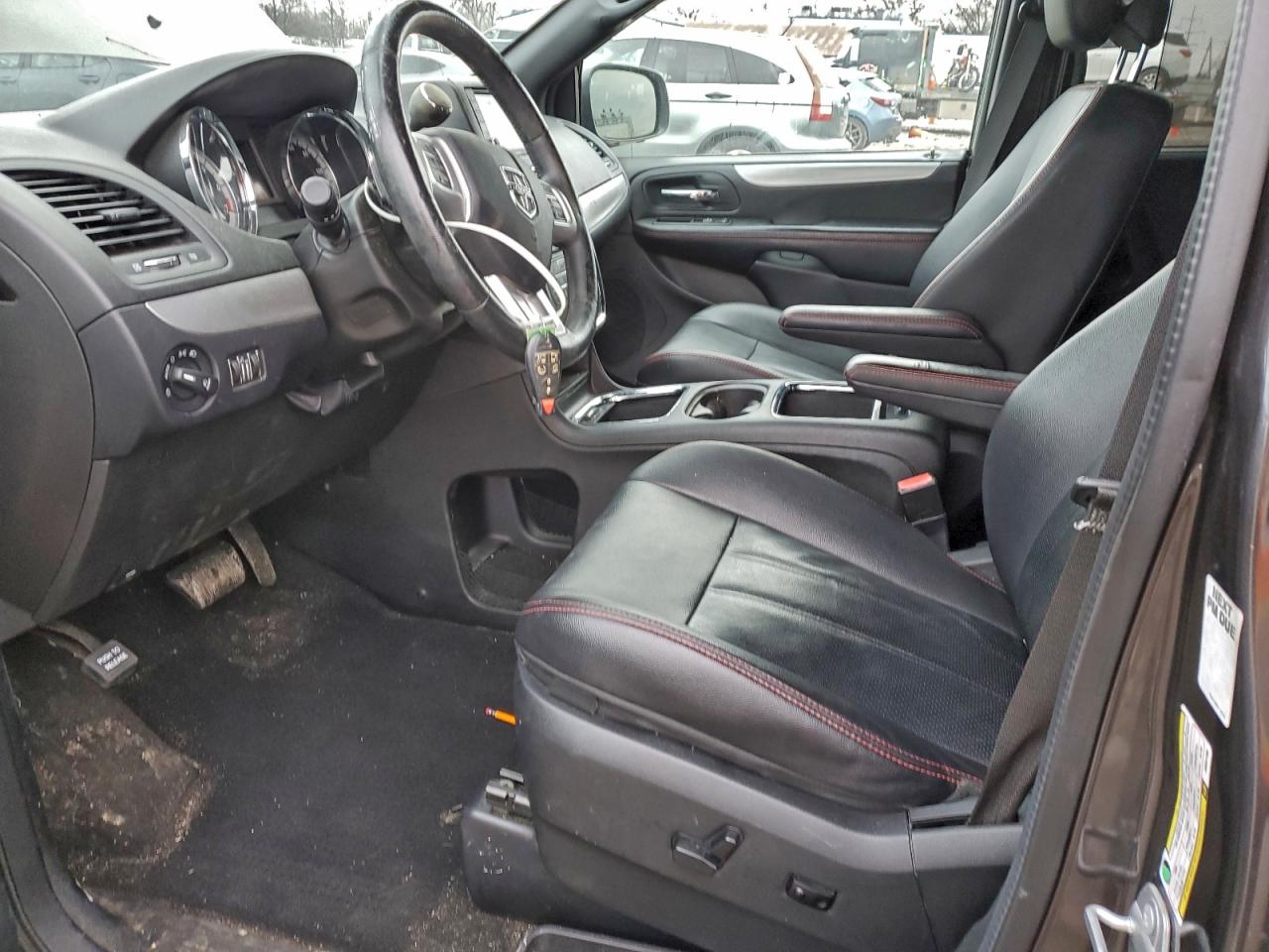 Dodge Caravan Gt Image 3