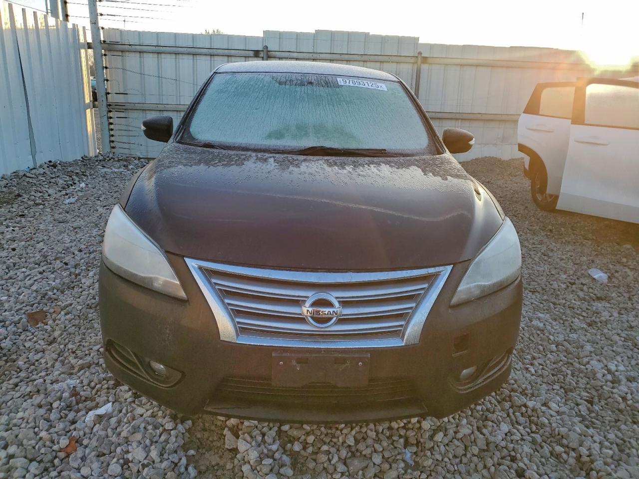 Nissan Sentra S Image 2