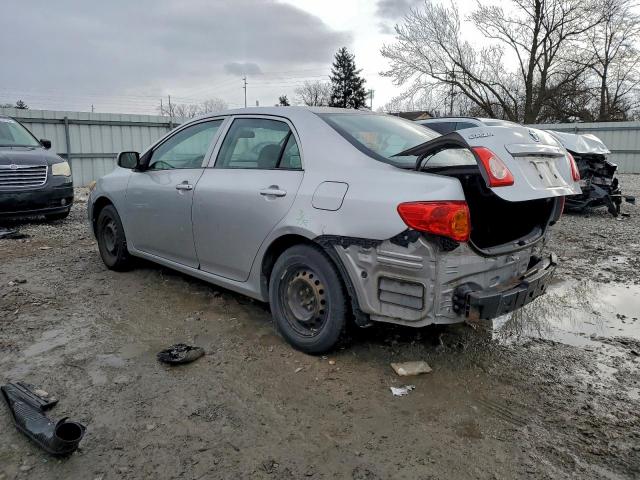 Toyota Corolla Base Image 2